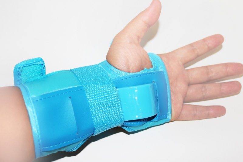 Arquivo:Patins 117c blue (7).JPG